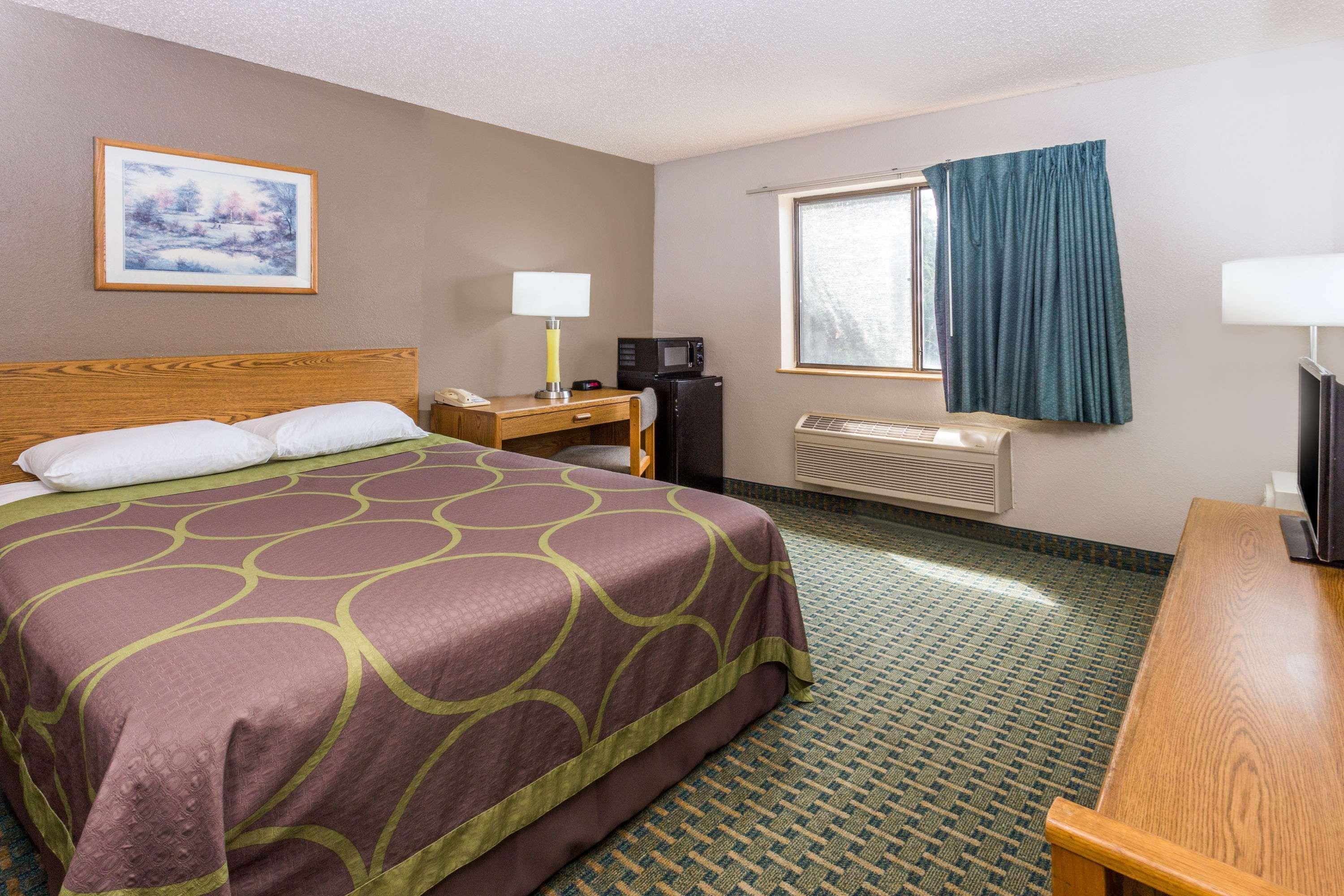 Super 8 By Wyndham St. Charles Hotel Saint Charles Exterior foto