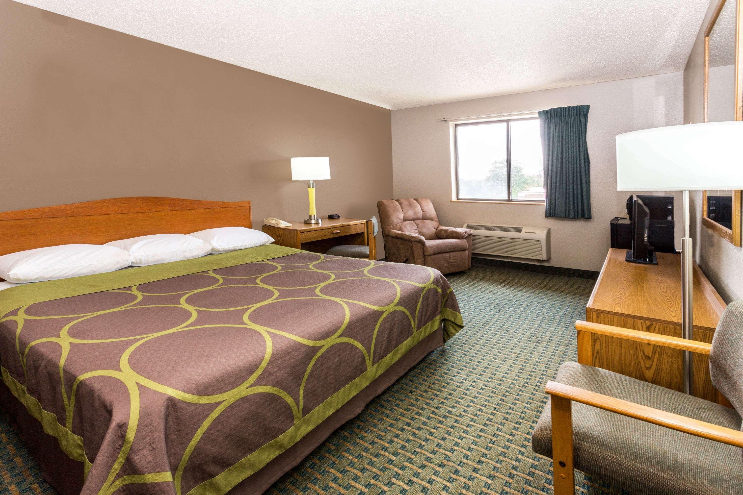 Super 8 By Wyndham St. Charles Hotel Saint Charles Exterior foto