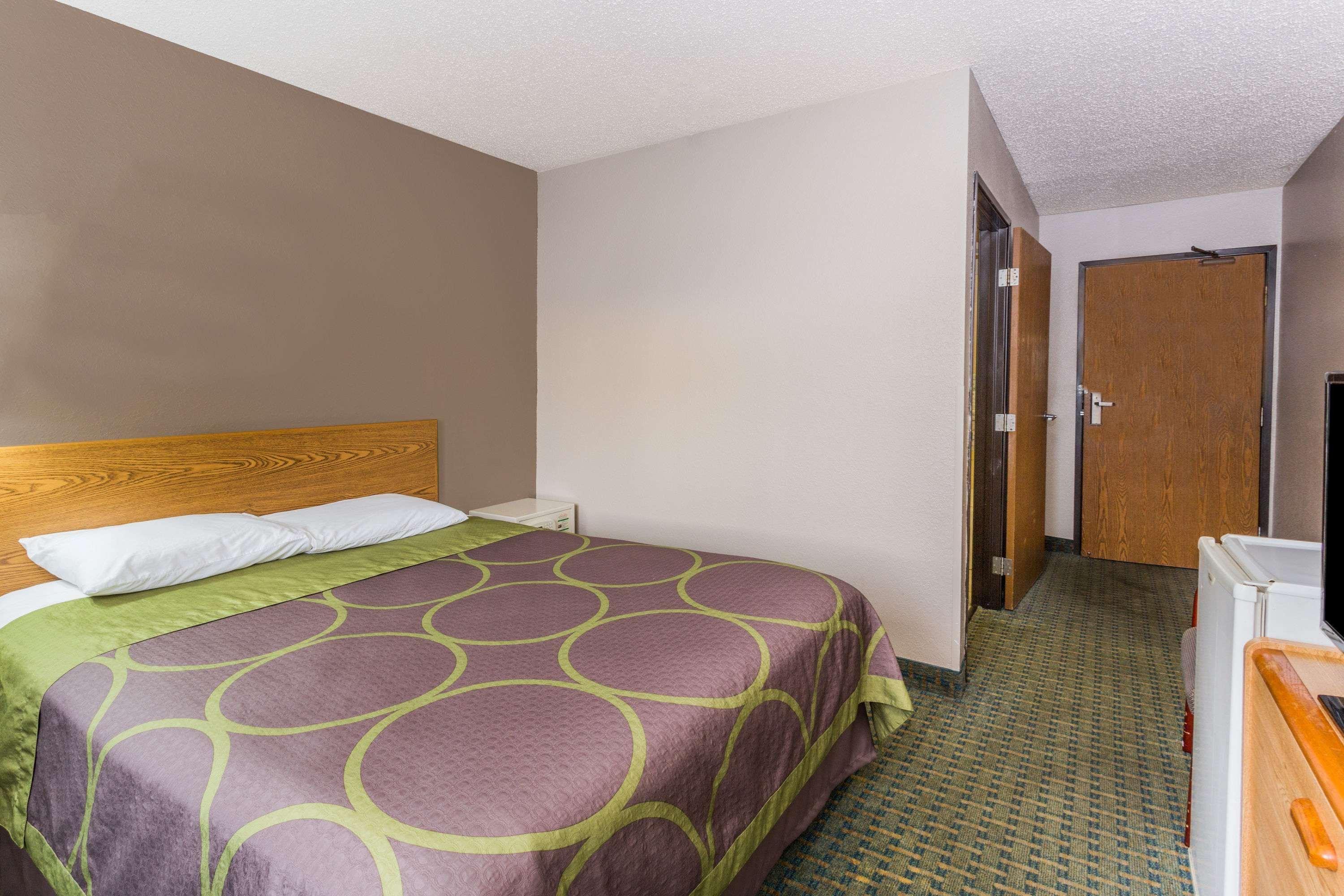 Super 8 By Wyndham St. Charles Hotel Saint Charles Exterior foto