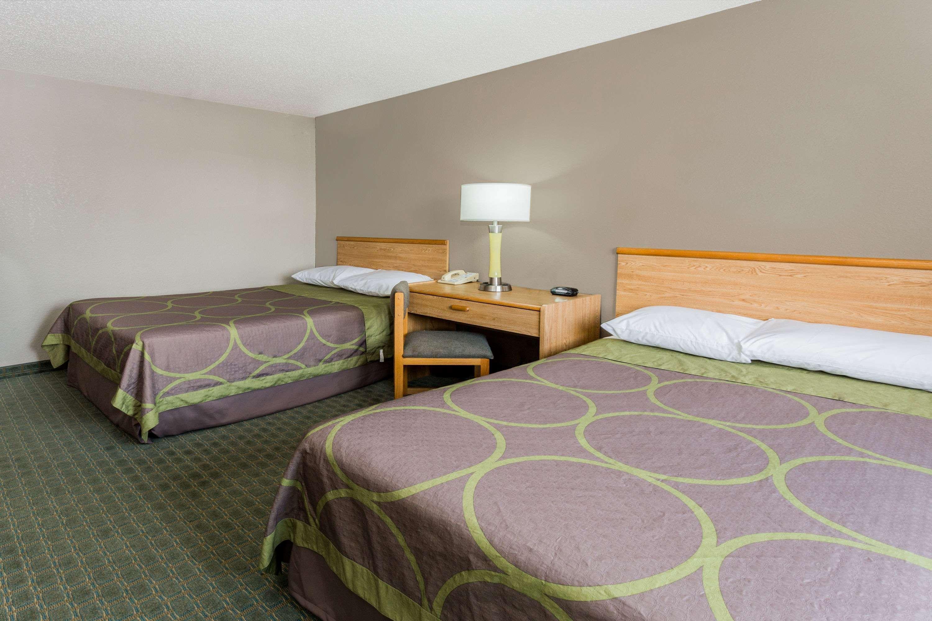 Super 8 By Wyndham St. Charles Hotel Saint Charles Exterior foto